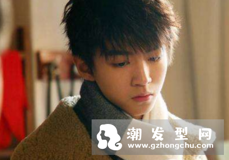 天坑猎鹰王俊凯发型叫什么 张保庆同款纹理烫短发怎么剪