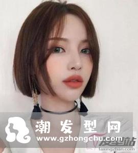 女生清爽短直发发型 简约整洁提升魅力值