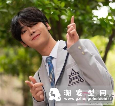 帅气的学生男生发型 初恋感足以俘获一众迷妹