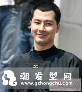 男生时尚平头发型 简约帅气晋升阳刚型男