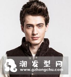 方脸男生弄什么发型好看 时尚短发帅气有型尽显男人风范