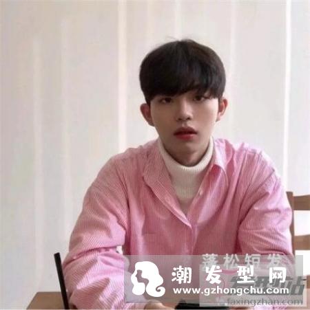 在校男生的不染不烫发型 最有态度的学生发型