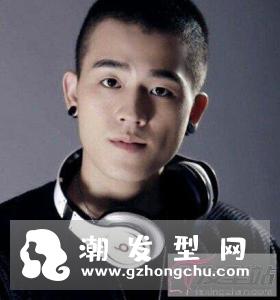 好看的短发发型男 修颜时尚打造帅气潮男