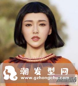 女生复古风短发 简约中不乏韵味