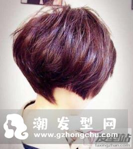 女士时尚镰刀头发型 百搭修颜提升魅力值