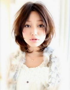 女生剃后脖短发发型 层次感鲜明清爽干练