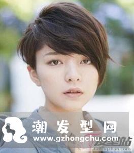 前长后短女生发型 简约自然洋气不落伍