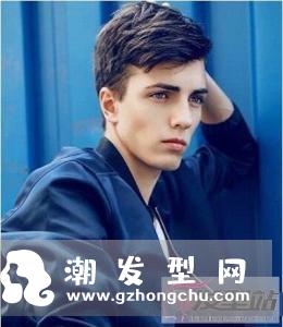 男生偏分发型设计 帅气减龄颜值飙升