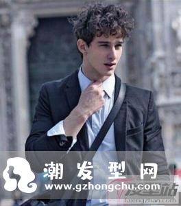 自然卷男生适合的发型 时尚养眼释放天生魅力