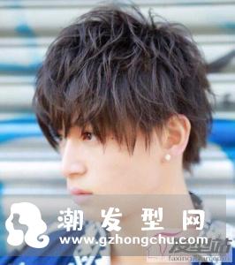 发型设计男生短发蓬松 时尚帅气塑造瘦削脸型