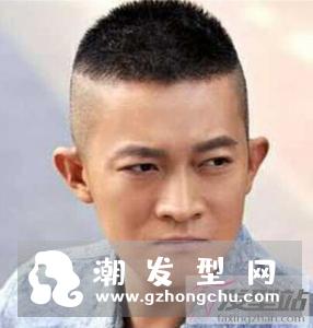三面镂空盖头发型男 清爽干练回头率超高