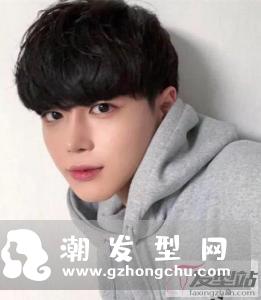 男生时尚小奶狗发型 打造乖巧温柔暖男