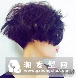 女士时尚镰刀头发型 百搭修颜提升魅力值