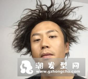 男士发型怎么弄?男生打理头发小技巧就是大白头莫西干
