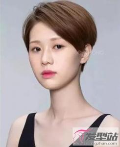 女生帅气露耳短发 干练清爽打造时尚御姐