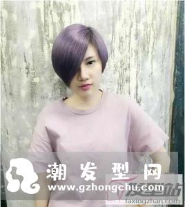 不对称短发别具一格的染发颜色