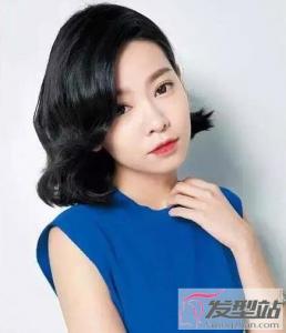 女生短发复古造型 散发优雅女人韵味
