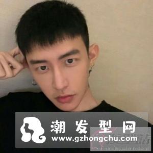 年轻小哥哥们适合剪什么发型 超帅气发型立马变男神