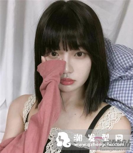 女学生适合什么发型 文艺学院风短发成爆款