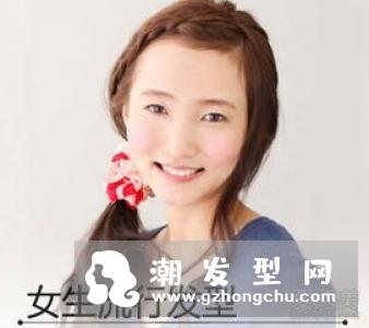 低马尾怎么梳不扁塌 多高好看