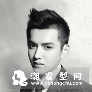 中年男士短发脸型偏长,穿上衬衫打造出时尚潮男,你选对了吗?