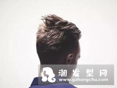粗硬发质的男生留这款短发最帅！