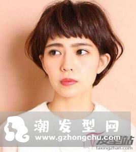 女生剪什么短发显脸小 内扣短发让脸型瘦一圈