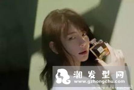 辛芷蕾发型是什么刘海 八字刘海怎么打理