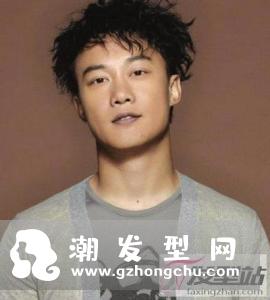 头大的人适合什么发型 帅气干练拥有完美头型