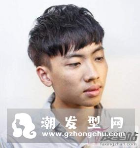 两边剃短发剪一款适合自己的刘海