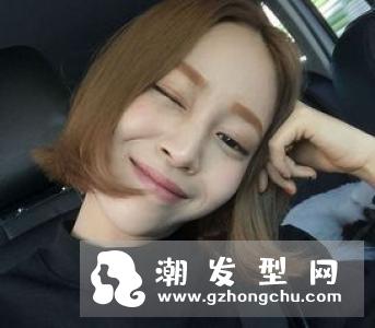 短发卷一点更时髦 今年最流行的短卷发看这里