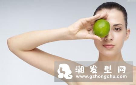 烫发一天用冷水洗头可以吗 可以不用吹风吹吗