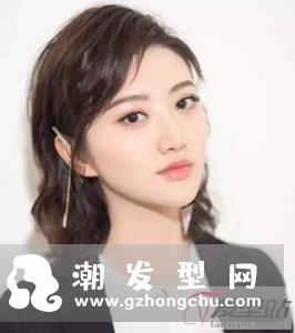 气质女生及肩短发 温柔优雅女人味飙升