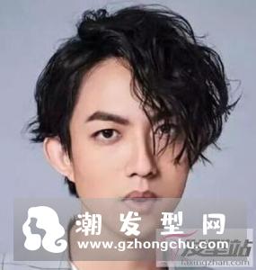 男生朋克风发型 个性帅气又吸睛