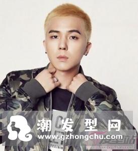 男生寸头发型粉色系染发,让寸头更洋气有个性,时尚