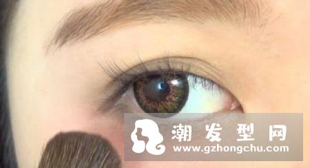 怎么让头发蓬松 这3个方法学会保持一天蓬松没问题
