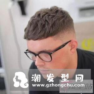 男生阿呆头短发发型 懒惰型男的最佳选择