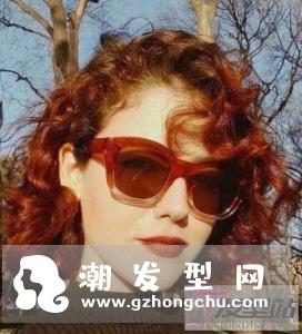 复古羊毛卷短发 洋气俏皮打造少女味