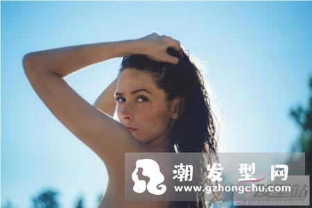 自然卷发有救了！4招教你驯化粗硬、卷曲、毛躁迎向柔亮直发人生