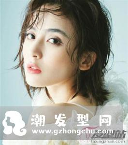 女生短发湿发造型 慵懒中不乏性感风