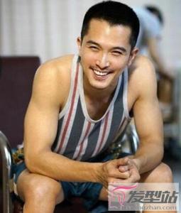 男生时尚平头发型 清爽简约潮男必备