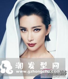 女生短发湿发造型 散发妩媚性感韵味