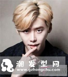 男士圆弧刘海短发发型 个性十足呆萌又减龄