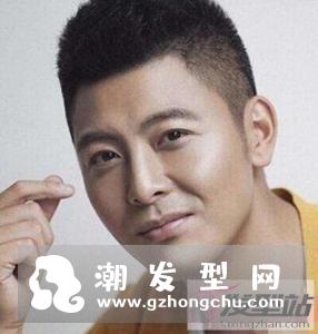 头大男生适合什么短发 短卷发塑造完美头型
