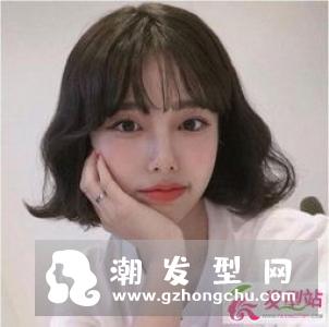 女生短发最新流行款 减龄“π”字短发外翘
