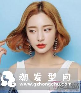 女生中分短发发型　大方干练御姐范满满
