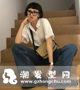 女生清爽短直发发型 简约整洁提升魅力值