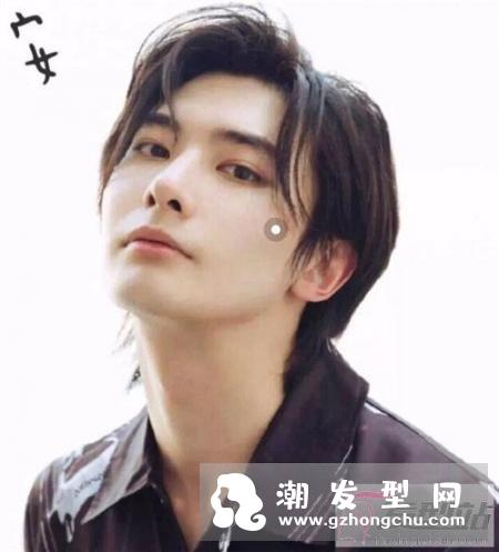校园男生小清新发型 温暖阳光魅力尽显