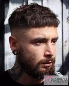 男生阿呆头短发发型 懒惰型男的最佳选择