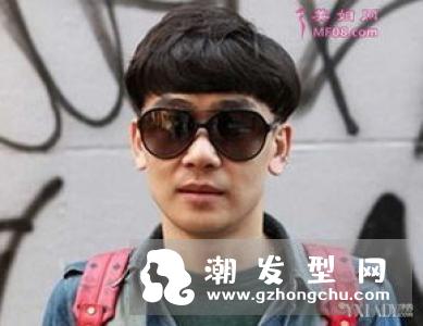两边镂空发型男盖头 清爽干脆成帅气潮男